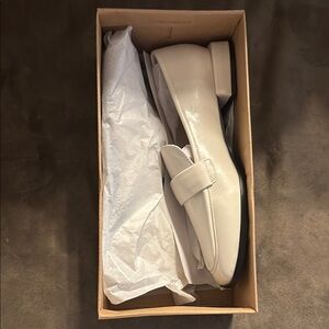 Steve Madden, new, light cream / bone colored slip-on loafers. Very versatile.